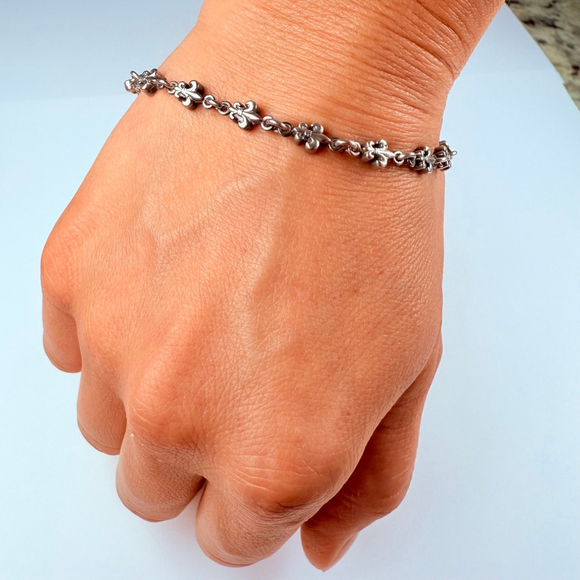 King Baby Studio MB Fleur De Lis Chain Queen Baby Sterling Silver 925 Bracelet - Picture 7 of 8